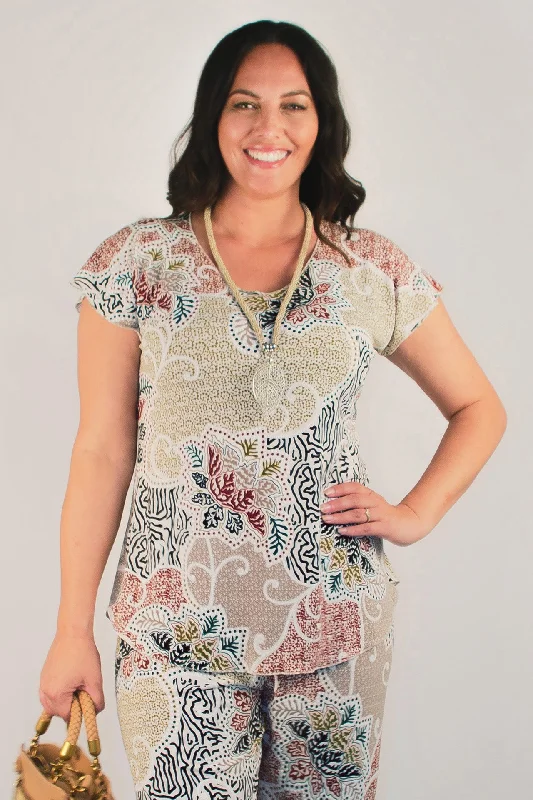 Elegant pleated Blouses & Shirts for formal events-Tapestry Print Short Sleeve Jersey Top