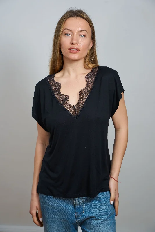 Slim Fit T Shirts-Silk Hand-Dyed Lace Trim V-Neck Tee/Black in Noir