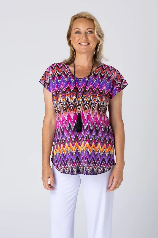 Casual Blouses & Shirts with pocket accents-Zag Print Short Sleeve Jersey Top