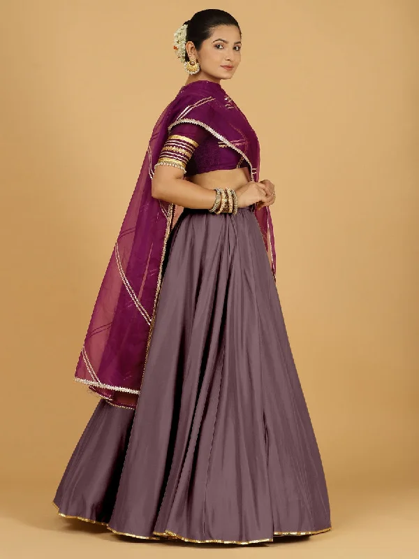 Skirts for Winter Outfits-Women's Metallic Floral Skirts-Jhalak x Tyohaar | Purple Mauve Panelled Lehenga Skirt