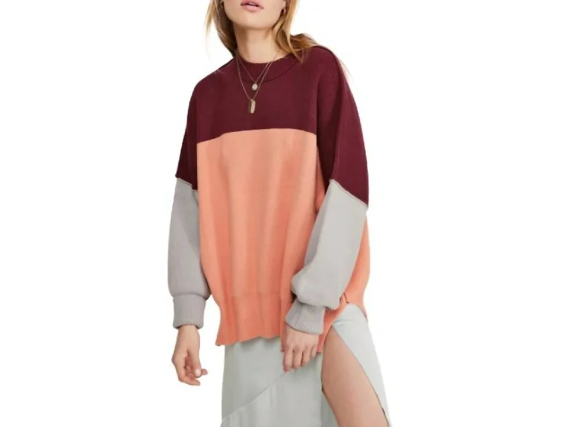 Light Knit Pullover Sweater-Women's Glitter Ruffle Pullovers-Easy Street Colorblock Oversized Sweater In Peach Combo