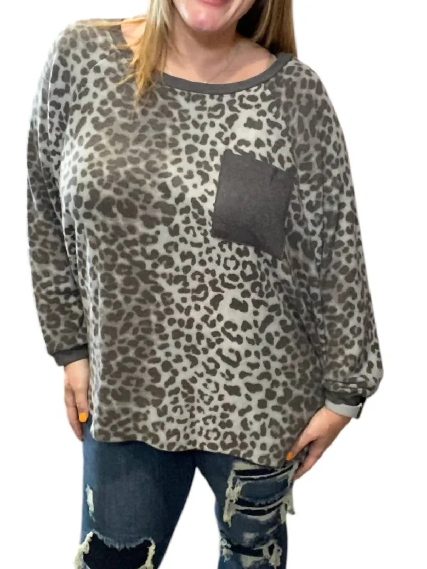 Long Sleeve Knit Pullover Sweater-Women's Hiking Pullovers-Oversized Snow Leopard Sweater In Grey